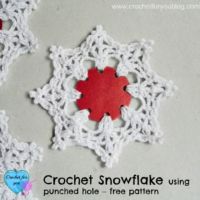 Crochet Snowflake using punched hole – free pattern