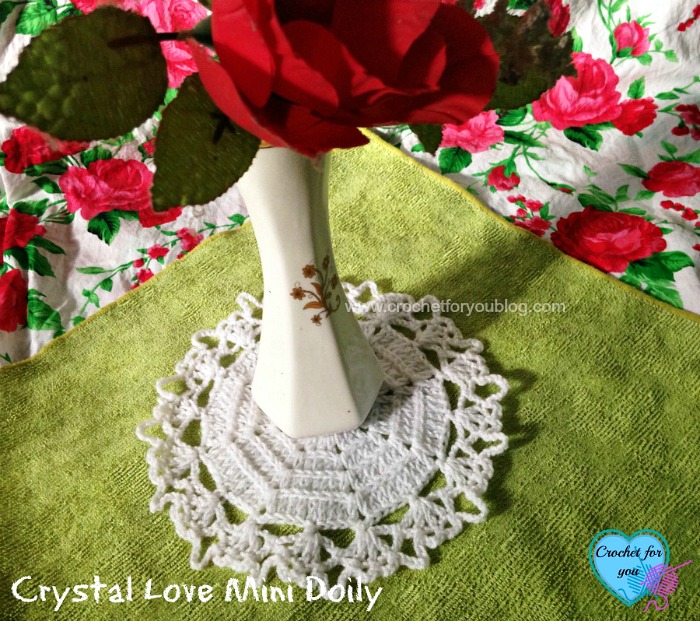 Crystal Love Mini Doily - free pattern 