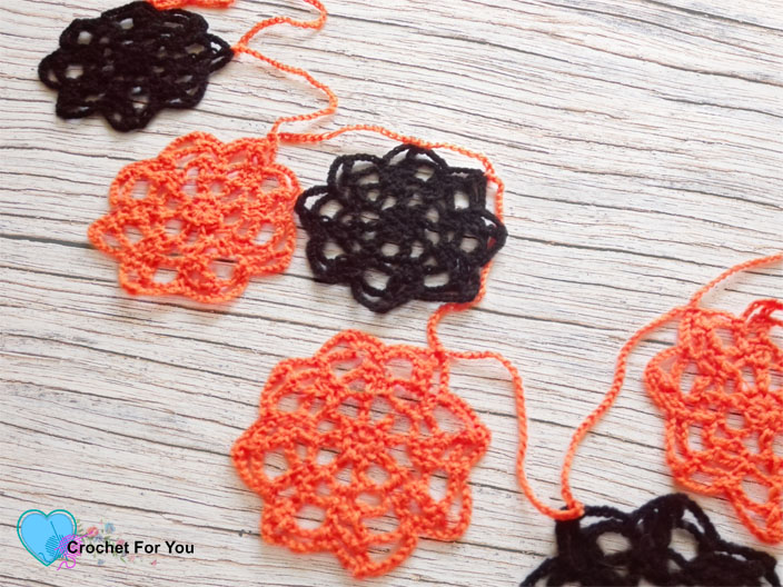 Halloween Crochet Motif Garland - free pattern