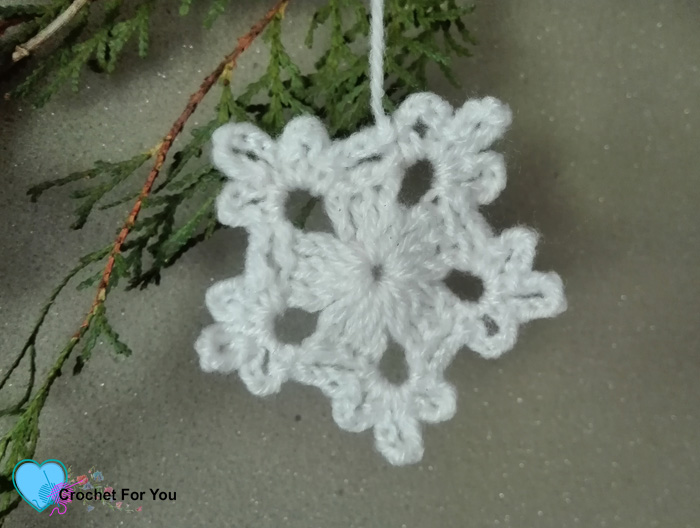5-Minute Crochet Snowflake - free pattern 5-Minute Crochet Snowflake - free pattern