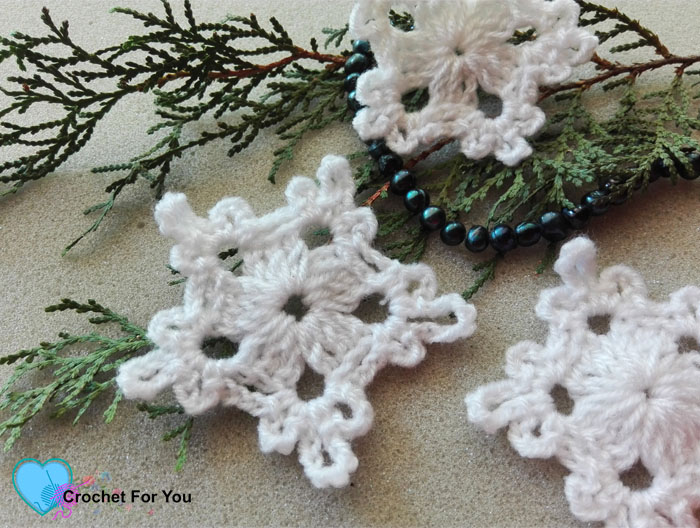 5-Minute Crochet Snowflake - free pattern