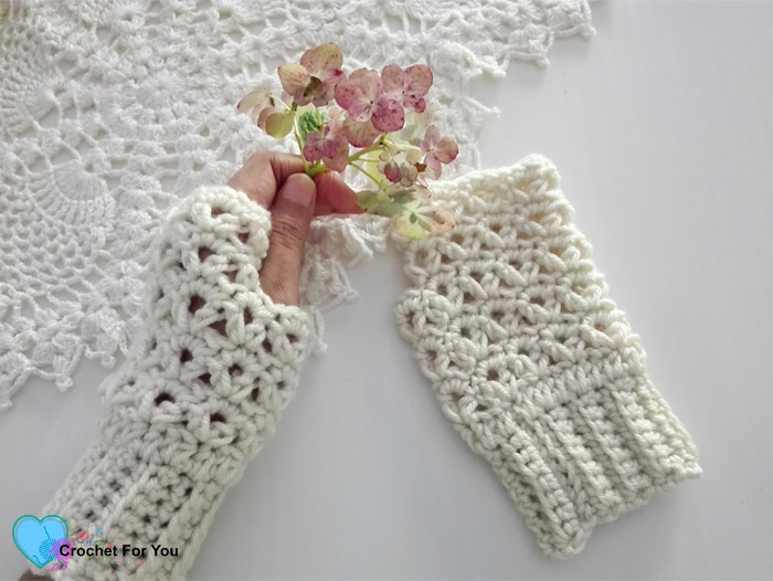 Victoria's Winter Fingerless Gloves - free crochet pattern