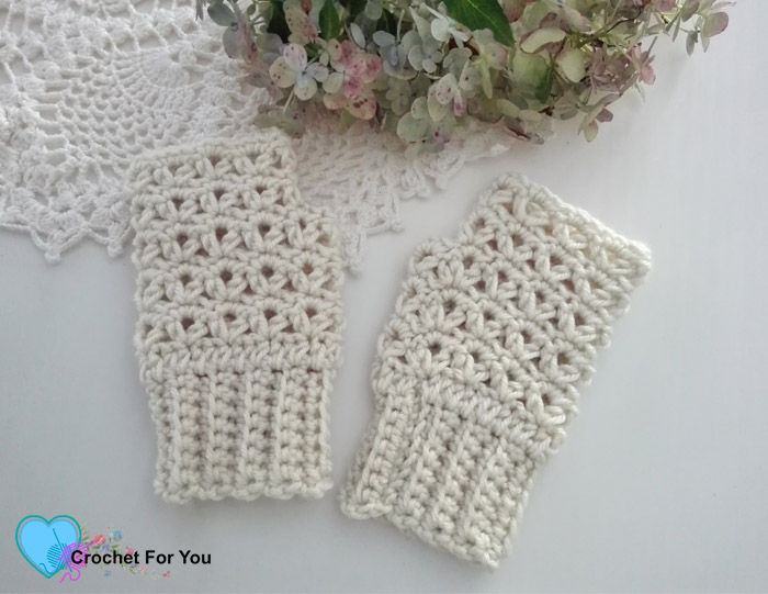 Victoria's Winter Fingerless Gloves - free crochet pattern