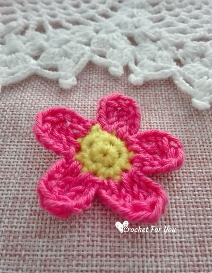 Crochet Simple Flower Applique Free Pattern