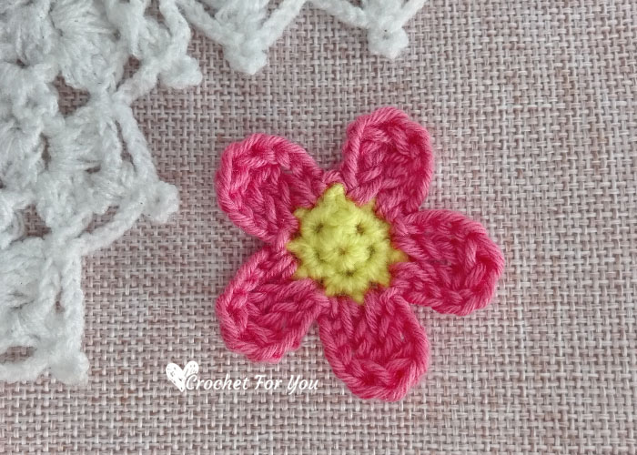 Crochet Simple Flower Applique Free Pattern