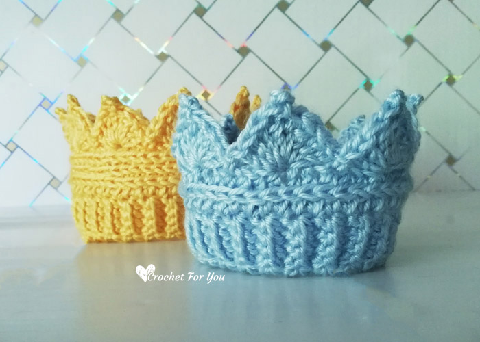 Crochet Crown Earwarmer Newborn to Toddler Sizes - Free Pattern 