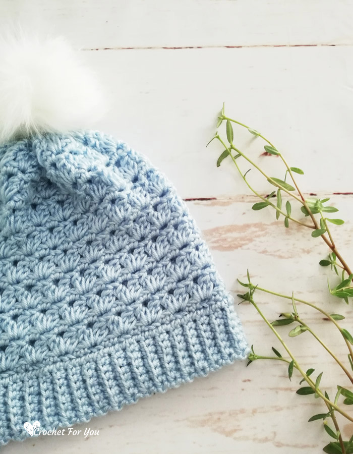 Girls Winter Pompom Hat Free Crochet Pattern 