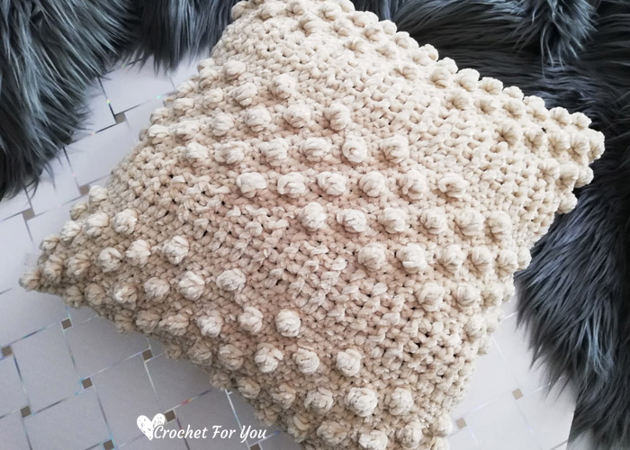 Sandy Bobble Crochet Velvet Throw Pillow Free Pattern