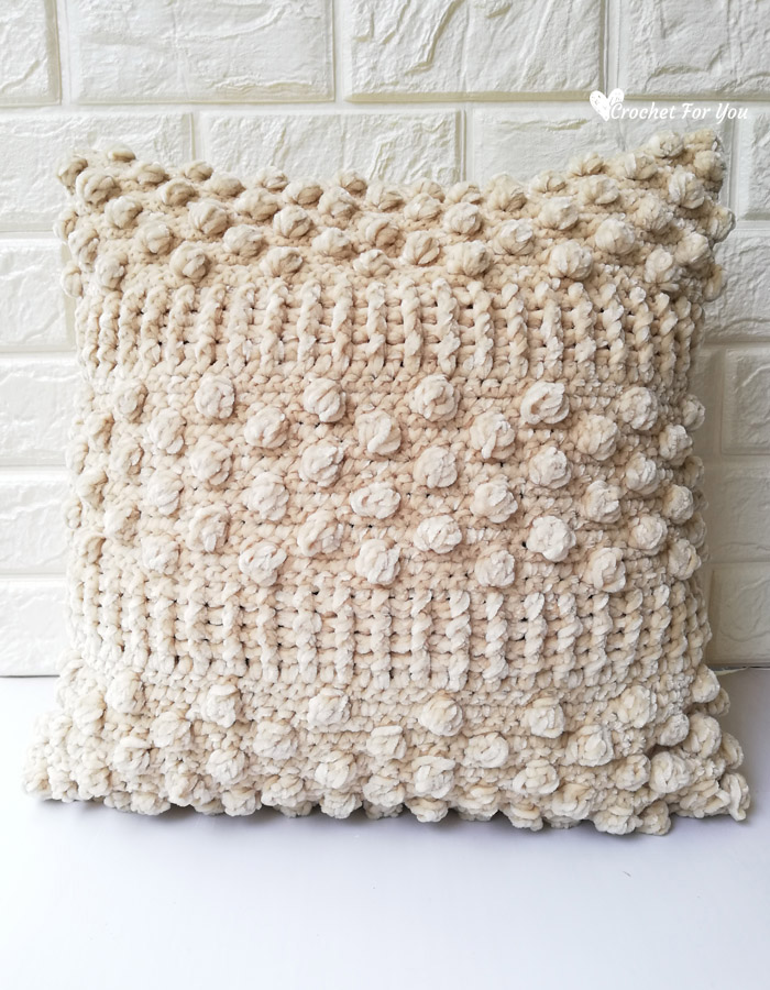 Sandy Bobble Crochet Velvet Throw Pillow Free Pattern