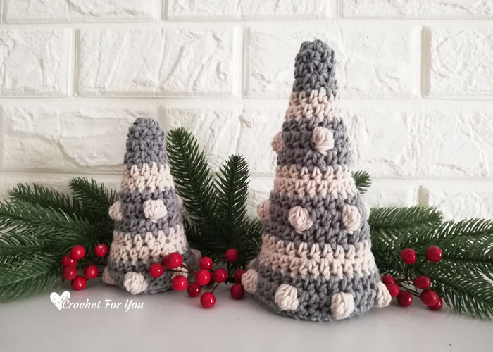 Crochet Bobbles & Stripes Christmas Tree Free Pattern