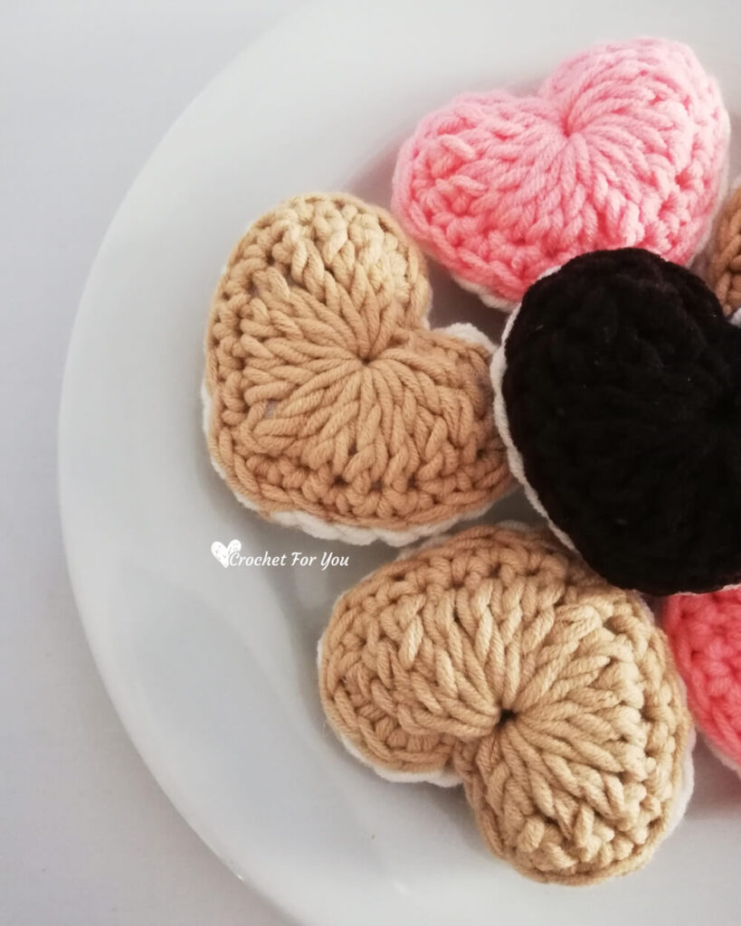 Crochet Heart Macarons