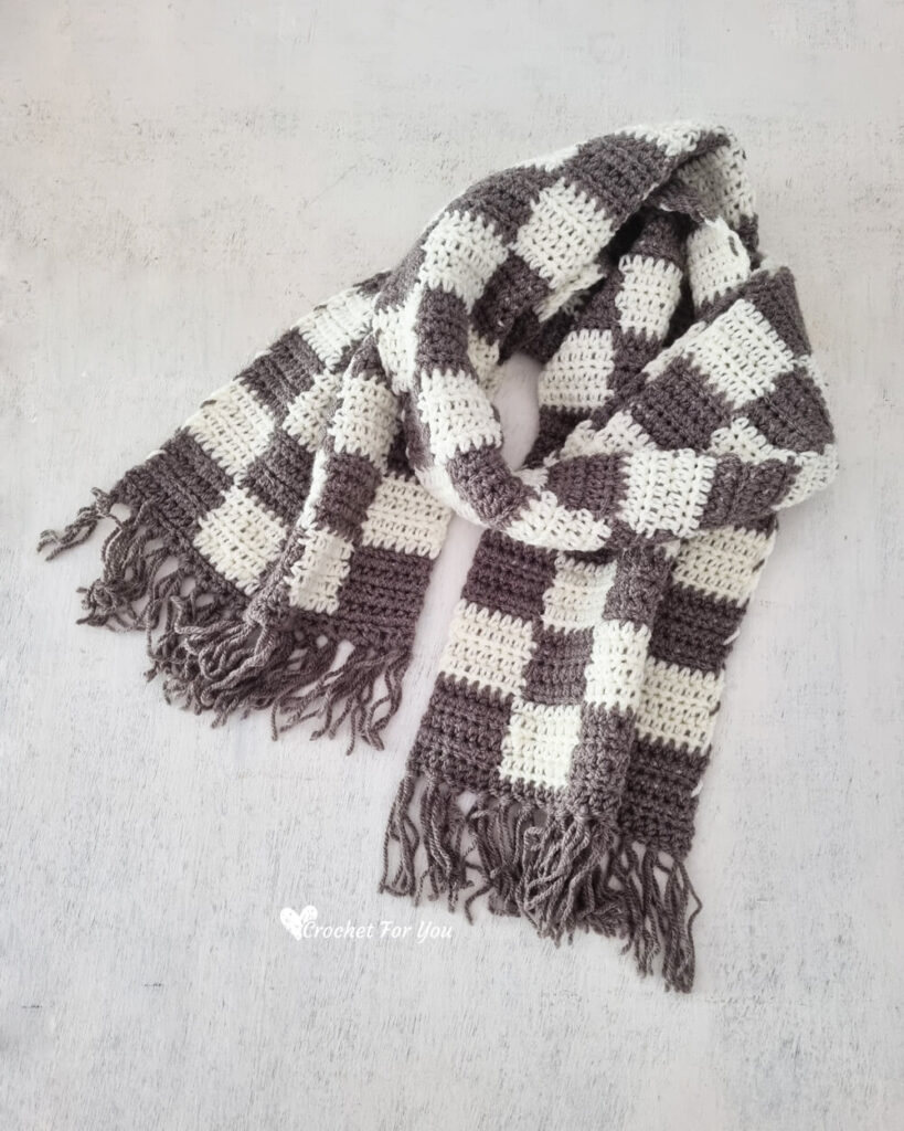 crochet checkered style scarf