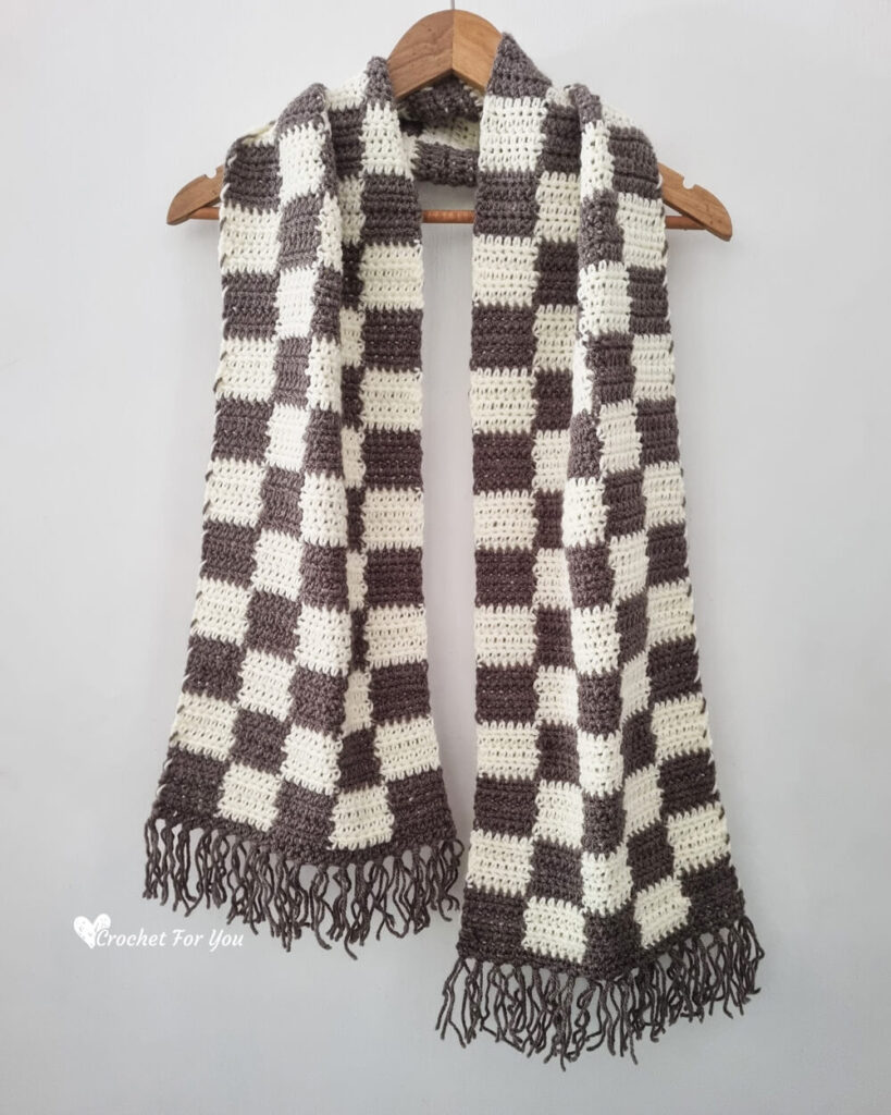 crochet checkered scarf